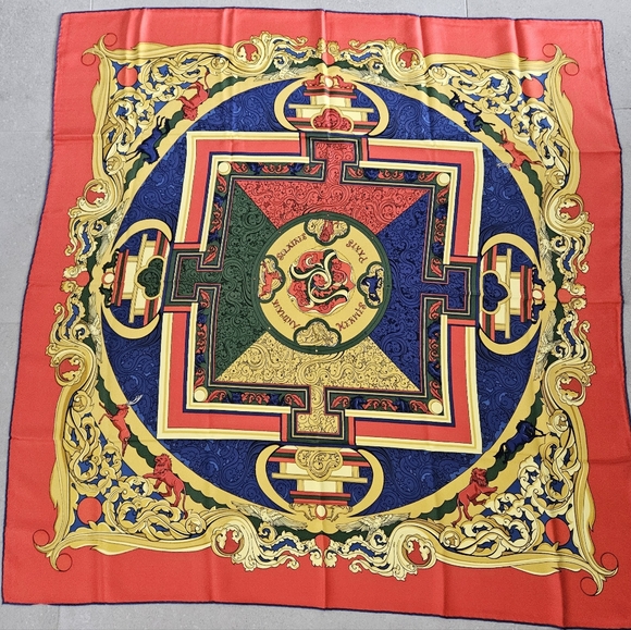 π¨π΅ Hermes silk scarf  authentic 90X90 cm red and gold π¨π΅ - Picture 2 of 7